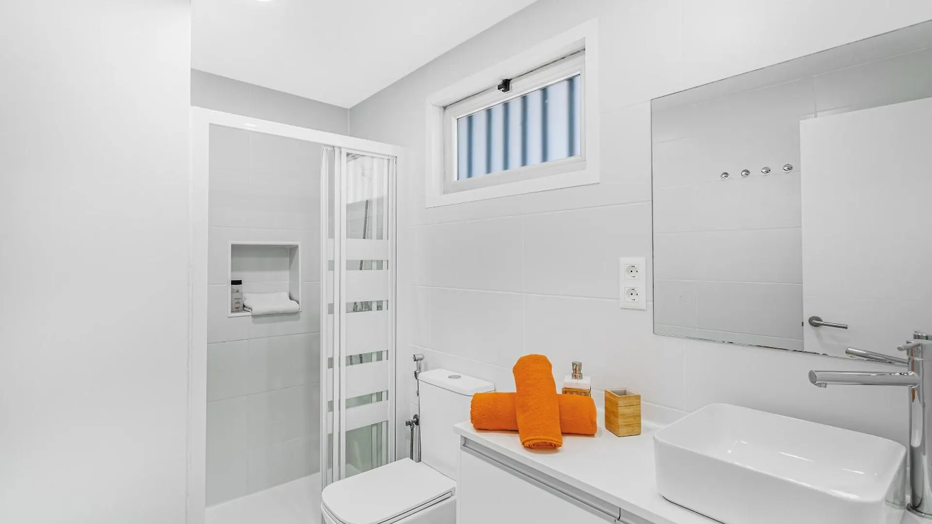 Newly Refurbished Beachfront San Bartolome de Tirajana  Apartment San Bartolome de Tirajana (Gran Canaria)
