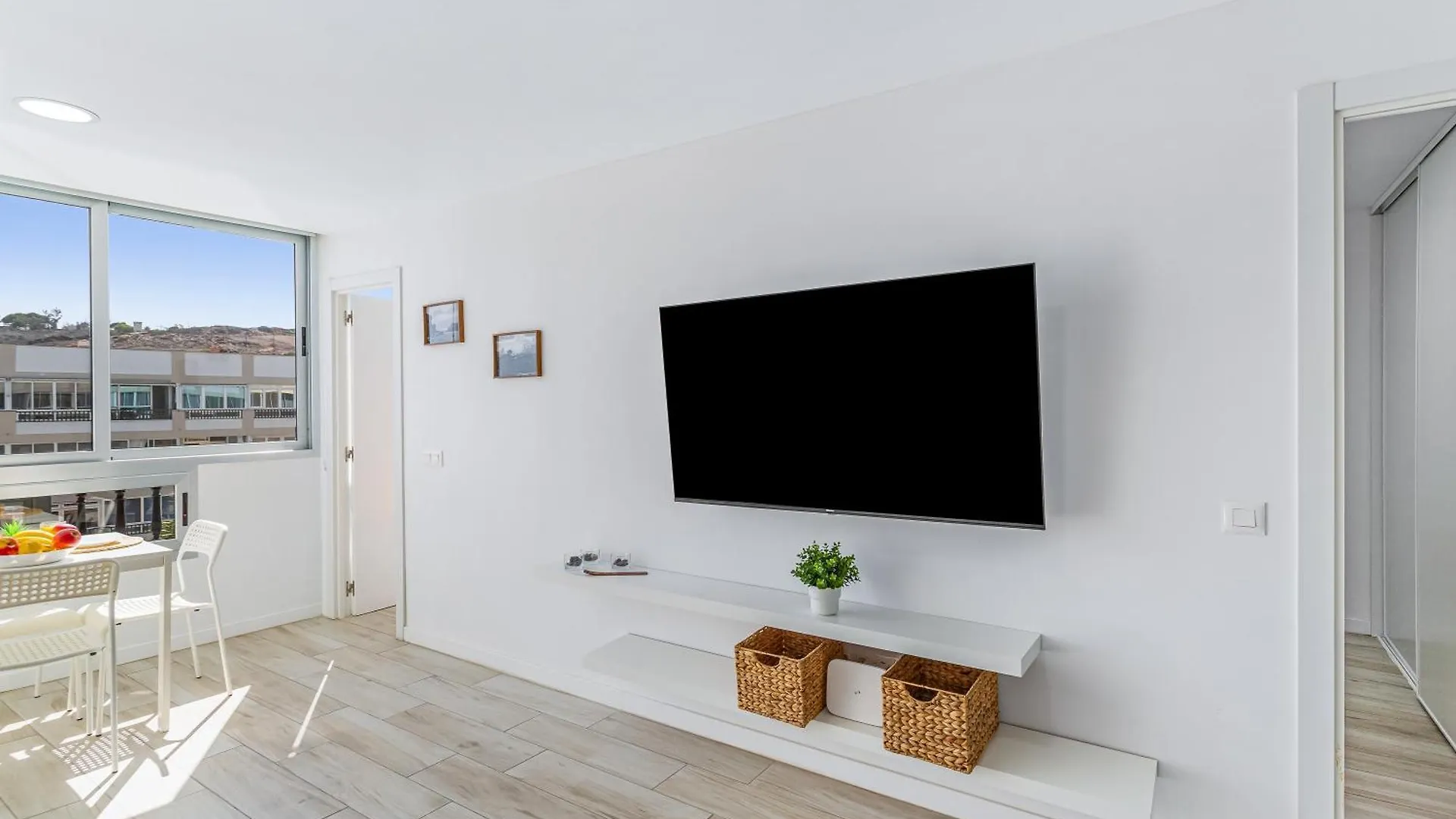 Newly Refurbished Beachfront San Bartolome de Tirajana  Apartment